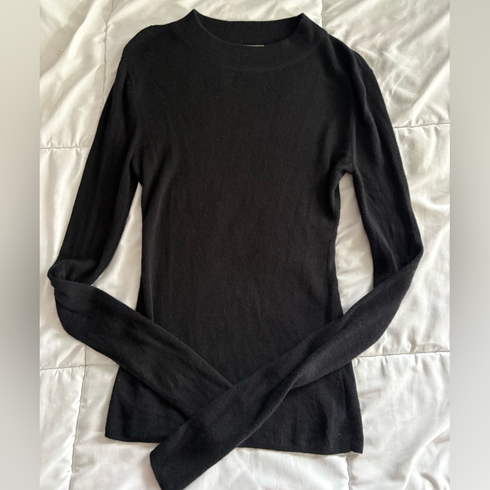 H&M Black Long-Sleeve Thumb Hole Wool/Cashmere Blend Sweater